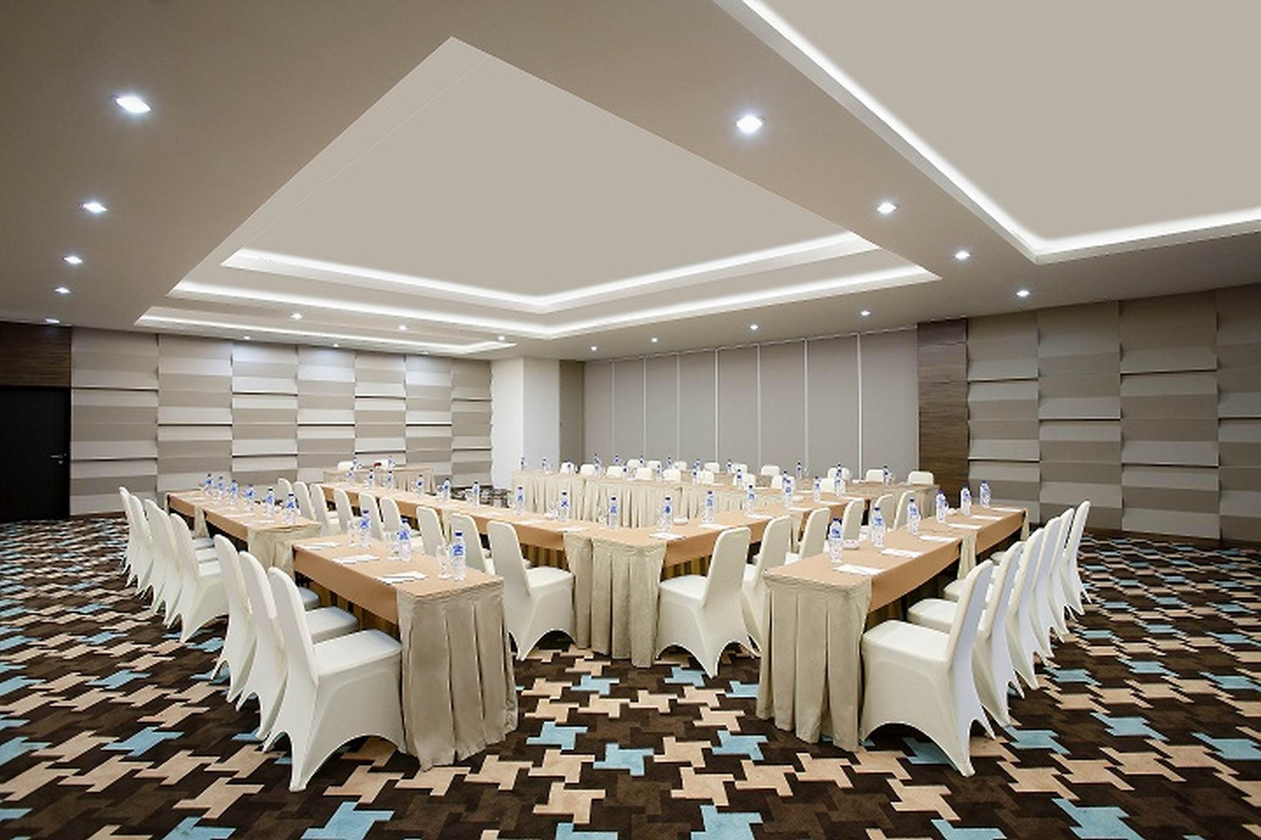 Hotel Santika Kelapa Gading Jakarta Kültér fotó