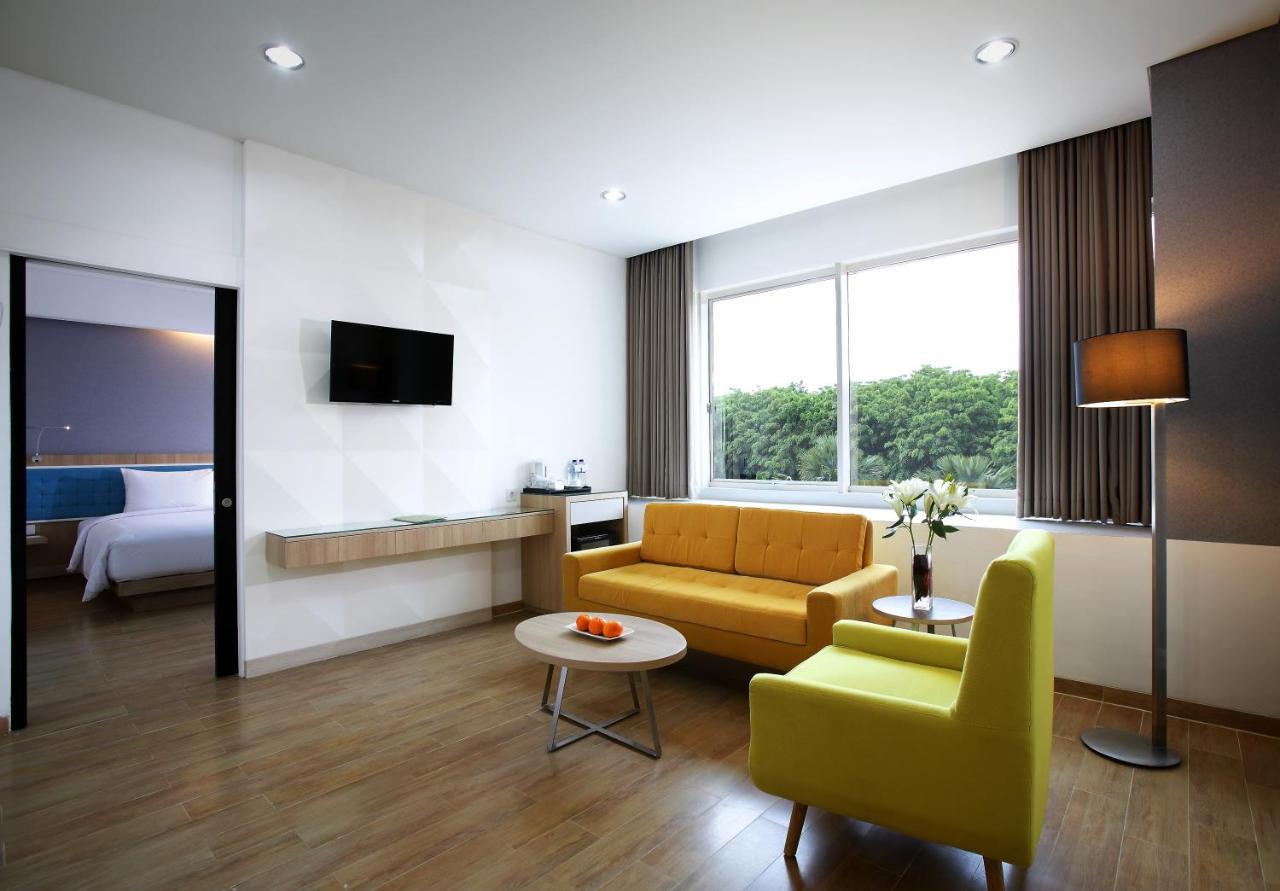 Hotel Santika Kelapa Gading Jakarta Kültér fotó
