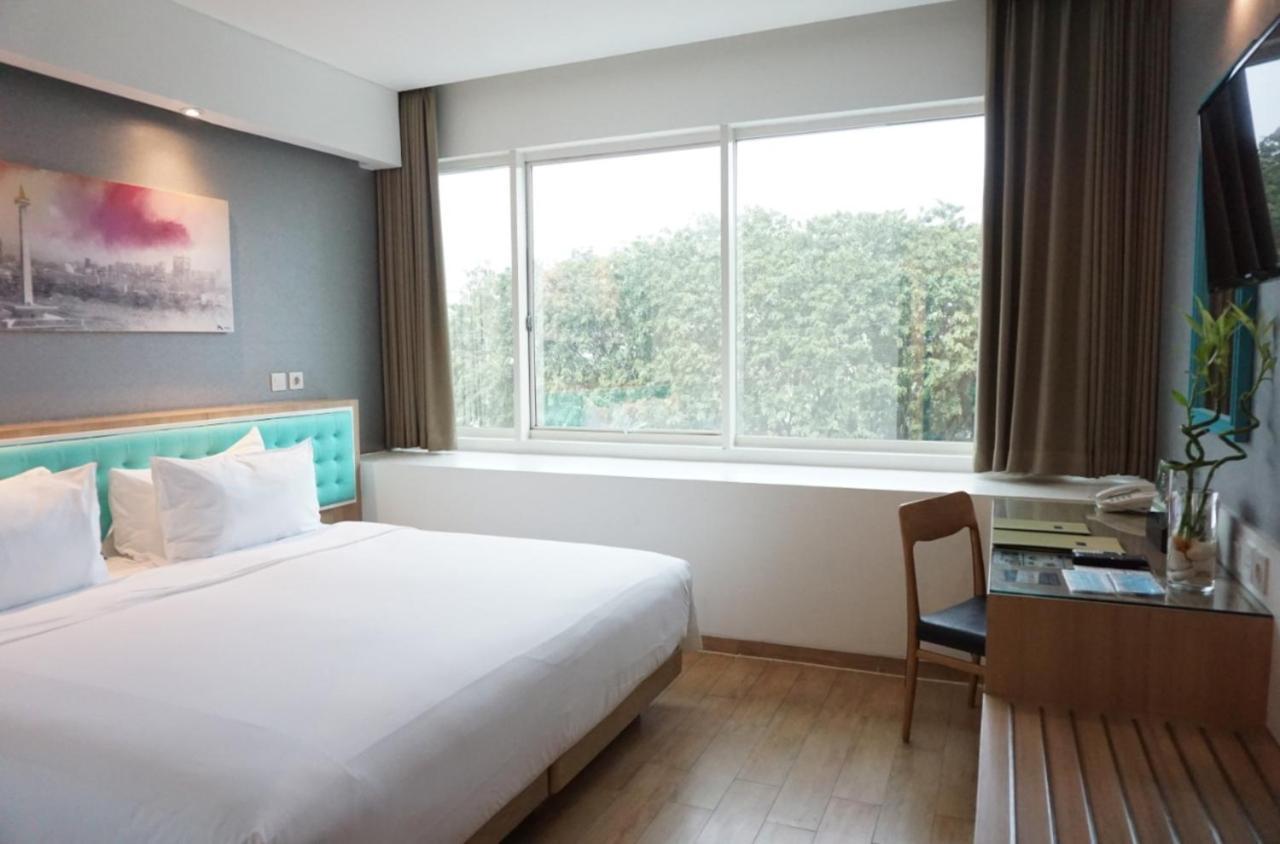 Hotel Santika Kelapa Gading Jakarta Kültér fotó