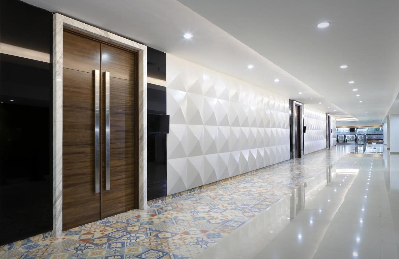 Hotel Santika Kelapa Gading Jakarta Kültér fotó