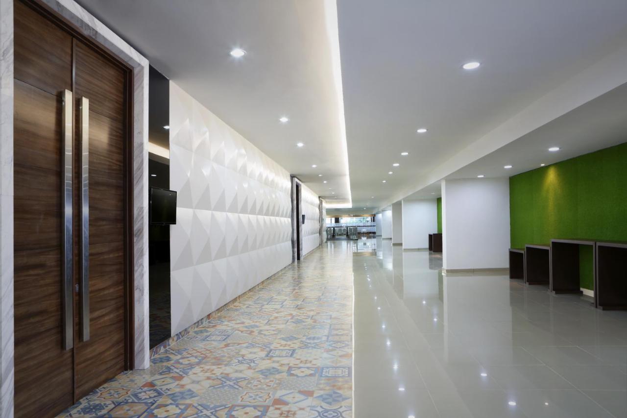 Hotel Santika Kelapa Gading Jakarta Kültér fotó